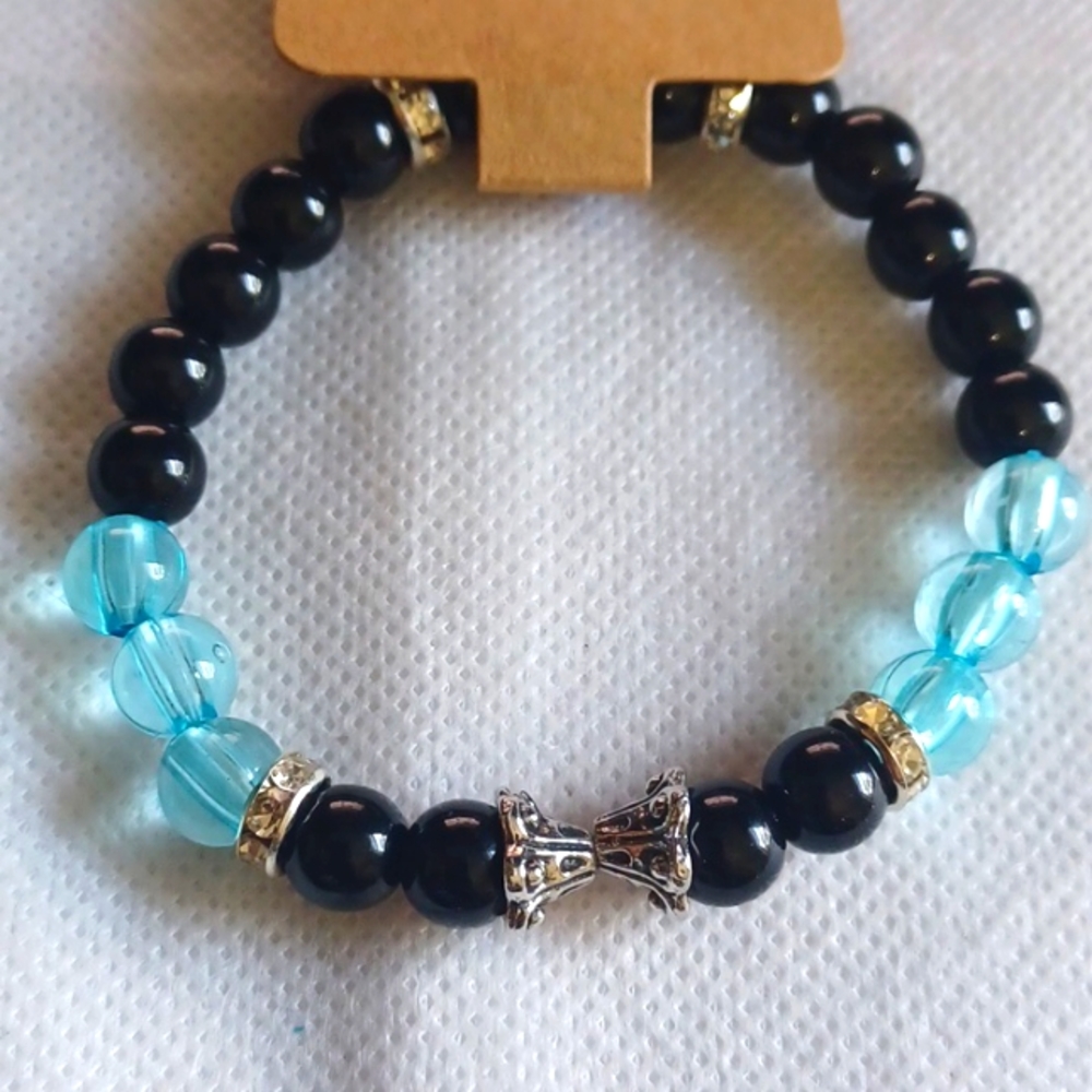 Black an blue glass bead bracelet